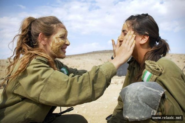 Những nữ quân nhân xinh đẹp Israel khiến giới mày râu cũng phải cúi chào ảnh 3
