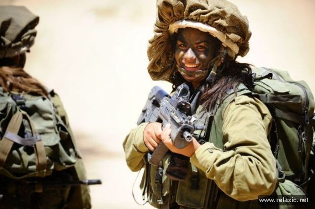 Những nữ quân nhân xinh đẹp Israel khiến giới mày râu cũng phải cúi chào ảnh 9
