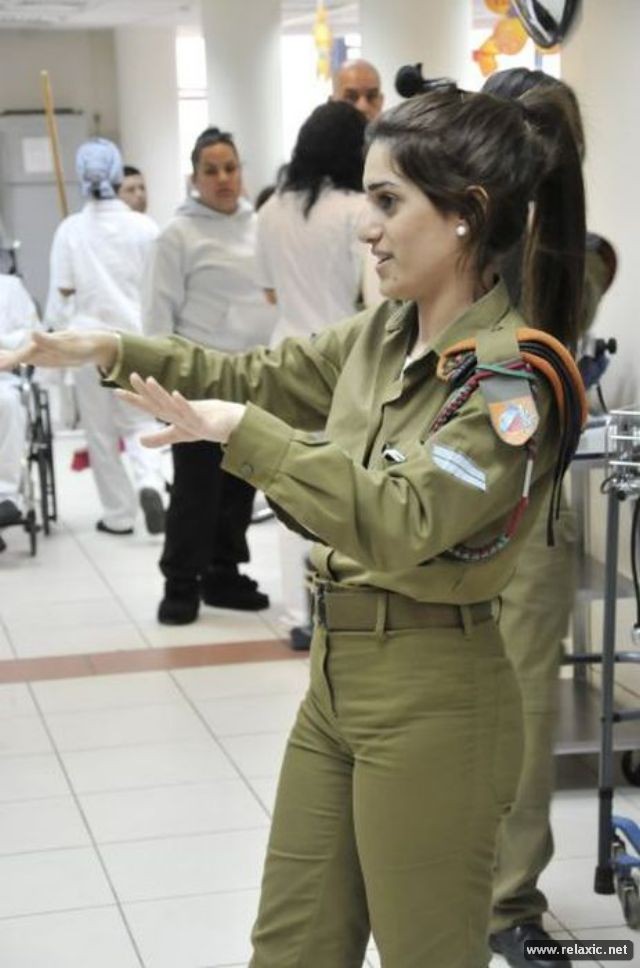 Những nữ quân nhân xinh đẹp Israel khiến giới mày râu cũng phải cúi chào ảnh 10