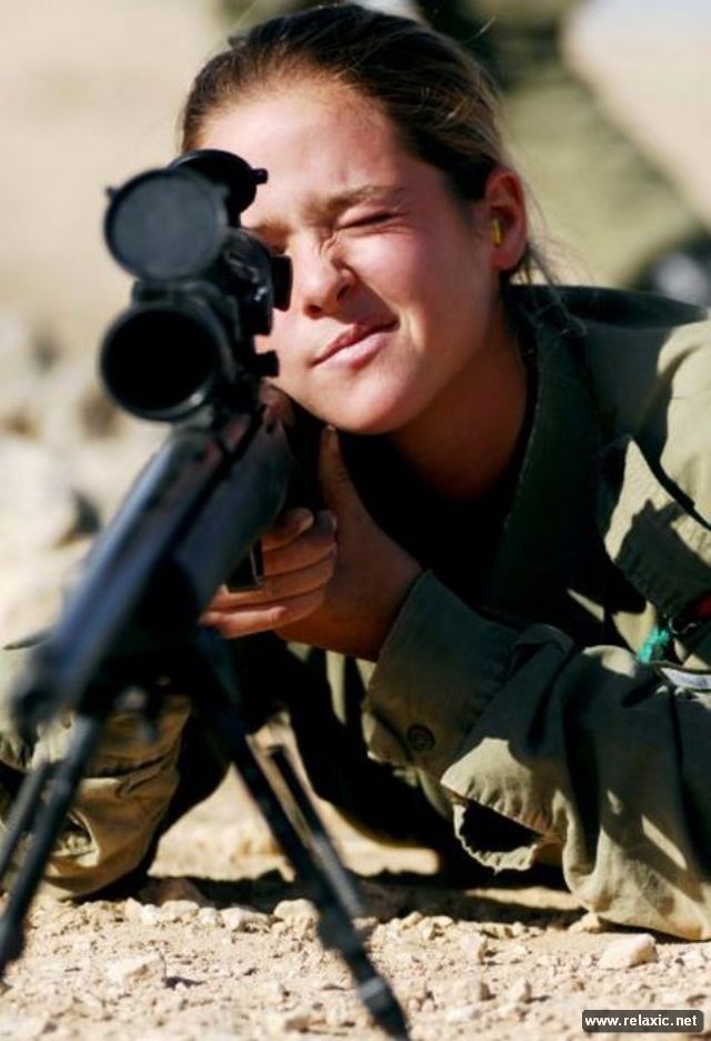 Những nữ quân nhân xinh đẹp Israel khiến giới mày râu cũng phải cúi chào ảnh 35