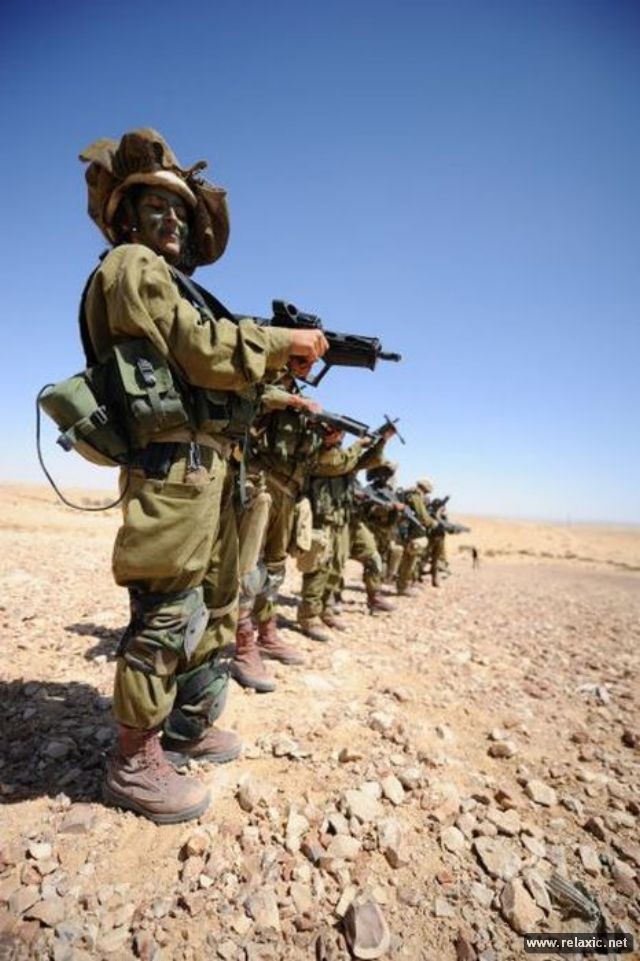 Những nữ quân nhân xinh đẹp Israel khiến giới mày râu cũng phải cúi chào ảnh 37