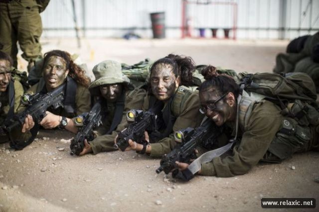 Những nữ quân nhân xinh đẹp Israel khiến giới mày râu cũng phải cúi chào ảnh 50
