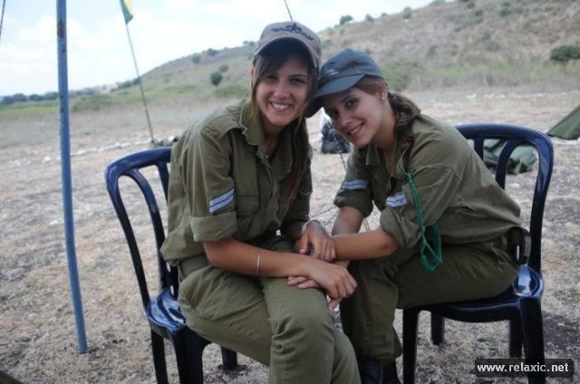 Những nữ quân nhân xinh đẹp Israel khiến giới mày râu cũng phải cúi chào ảnh 73