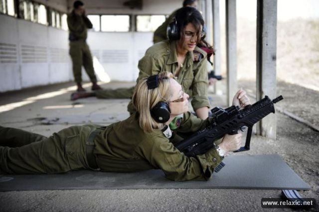 Những nữ quân nhân xinh đẹp Israel khiến giới mày râu cũng phải cúi chào ảnh 84
