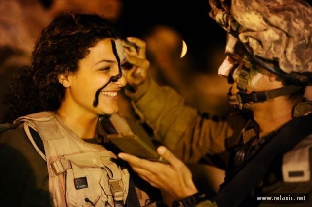 Những nữ quân nhân xinh đẹp Israel khiến giới mày râu cũng phải cúi chào ảnh 87