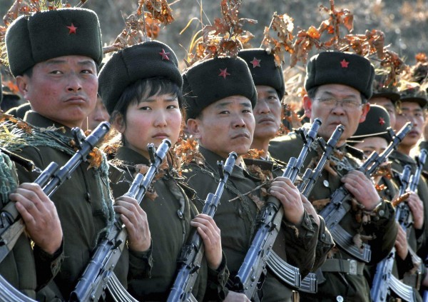 Triều Tiên lệnh cho binh sỹ bước vào trạng thái chiến tranh ảnh 12