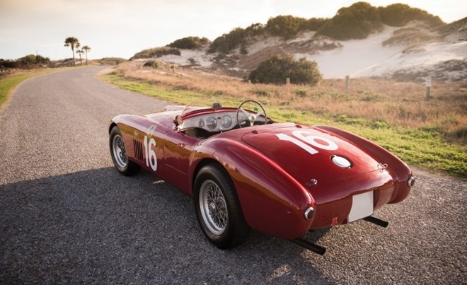 Top 10 xe giá kỷ lục tại sự kiện đấu giá Monterey 2015 ảnh 1
