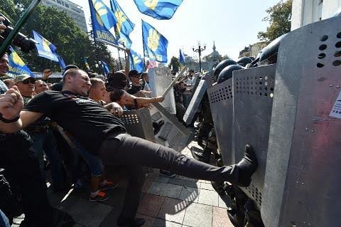 Huynh đệ tương tàn, Kiev đợi Maidan trở lại ảnh 1