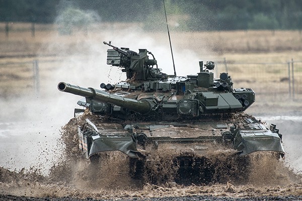 T-90 thử nghiệm thực tế chiến đấu trong sa mạc ảnh 9