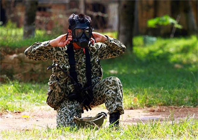 Lính đặc công luyện tập tác chiến chống khủng bố ảnh 3