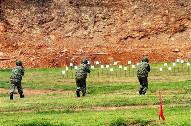 Lính đặc công luyện tập tác chiến chống khủng bố ảnh 6