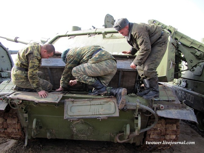 Đột nhập ngày kỹ thuật lữ đoàn bộ binh cơ giới số 20 Nga ảnh 9