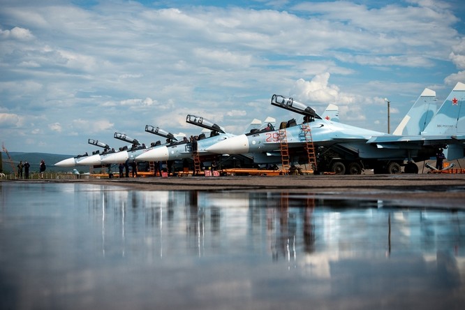 Một ngày trong căn cứ không quân chiến lược Nga ảnh 1