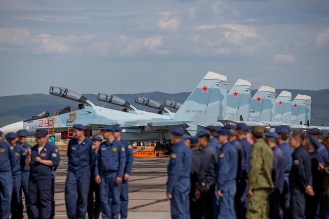 Một ngày trong căn cứ không quân chiến lược Nga ảnh 2