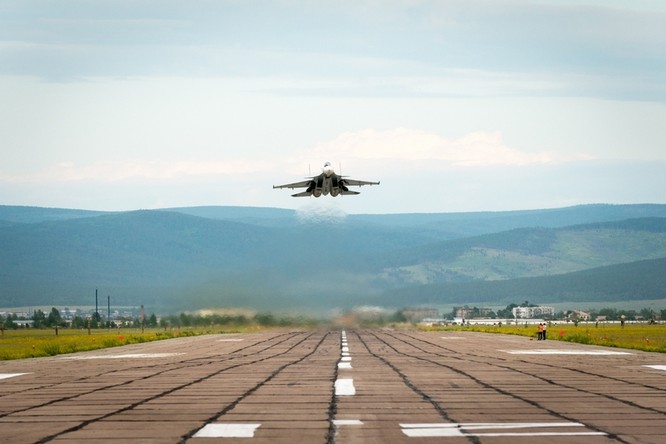 Một ngày trong căn cứ không quân chiến lược Nga ảnh 14