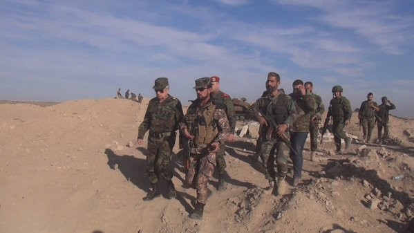 Quân đội Syria cố gắng tấn công, IS quyết giữ nguồn sống ảnh 12