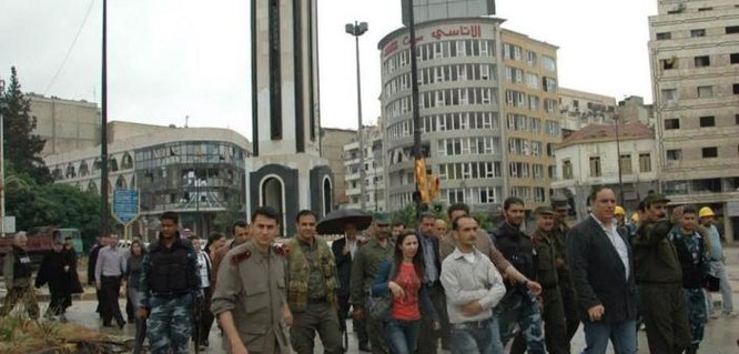 Sốc: Thành phố Homs Syria bất ngờ có hy vọng hòa bình ảnh 1