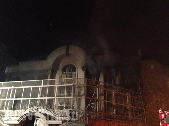 Nóng: Đại sứ quán Ả rập Xê út ở thủ đô Teheran, Iran bị tấn công ảnh 3
