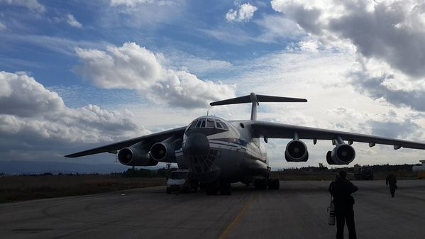 Quân đội Syria phản kích ở Deir ez Zor, IS thả 270 người ảnh 28