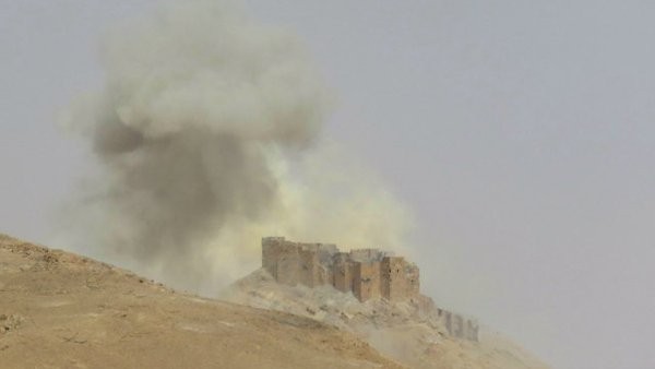 Video + Ảnh: Ác liệt trận chiến giành thành phố cổ Palmyra ảnh 7