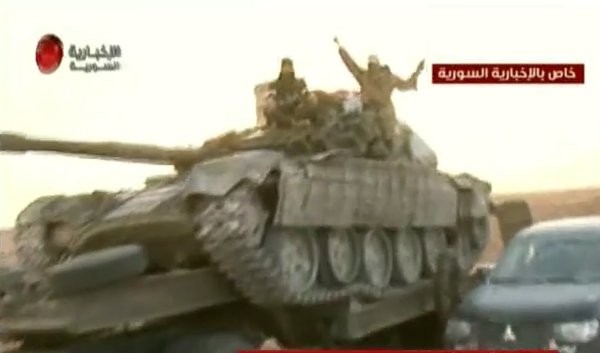 Video + Ảnh: Ác liệt trận chiến giành thành phố cổ Palmyra ảnh 25