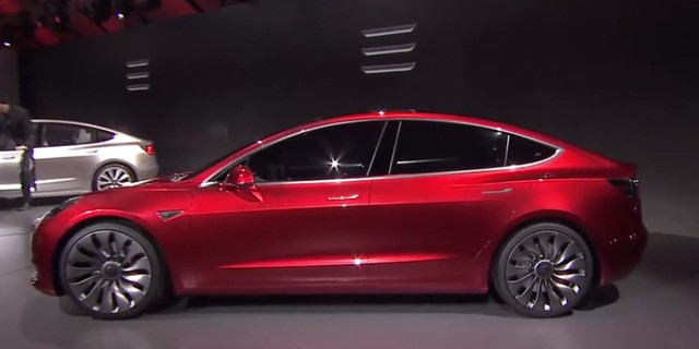 Tesla ra mắt Model 3: Chiếc ô tô điện có giá rẻ nhất ảnh 2