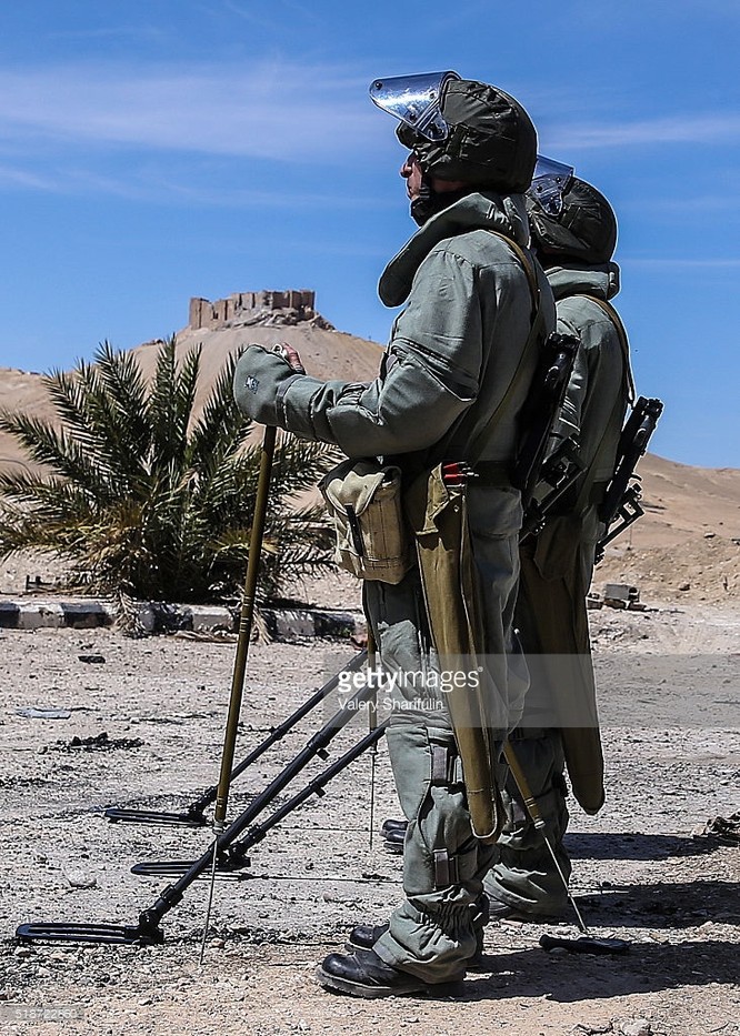 Lực lượng công binh Nga bắt đầu rà phá mìn và vũ khí nổ tại Palmyra ảnh 1