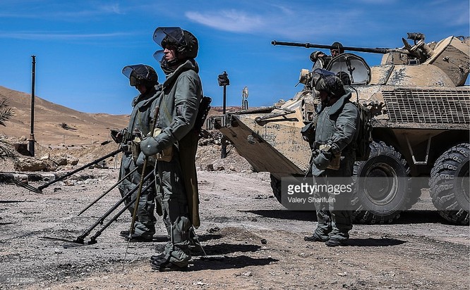 Lực lượng công binh Nga bắt đầu rà phá mìn và vũ khí nổ tại Palmyra ảnh 2