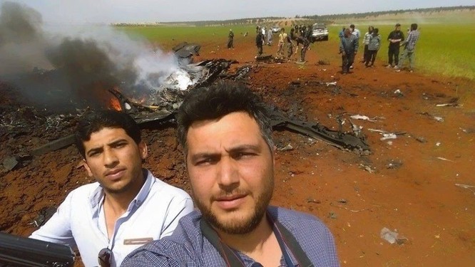 Sốc: Al-Nusra sử dụng tên lửa vác bắn rơi máy bay Su-22 Syria ảnh 1