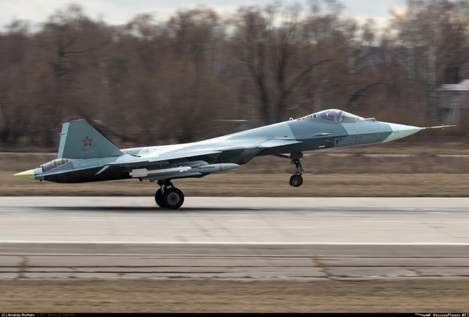 Siêu tiêu kích T-50 thủ nghiệm mang vũ khí tấn công ảnh 2