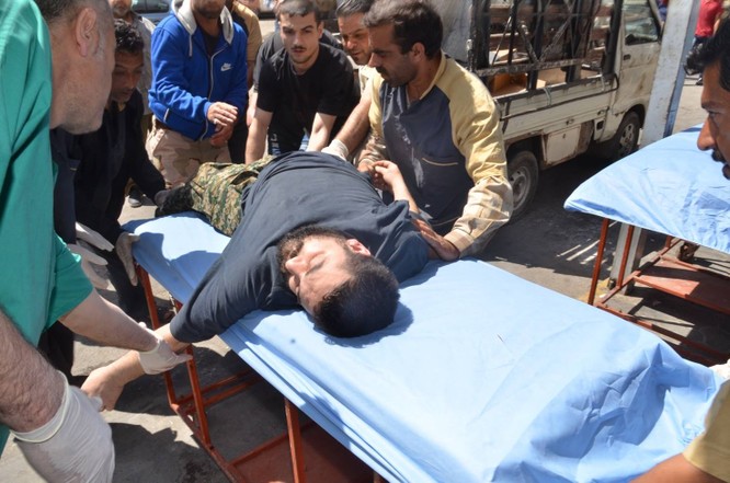 Ảnh: Thực tế đời sống của người dân Aleppo dưới mưa đạn pháo từ khủng bố Al Nusra ảnh 9