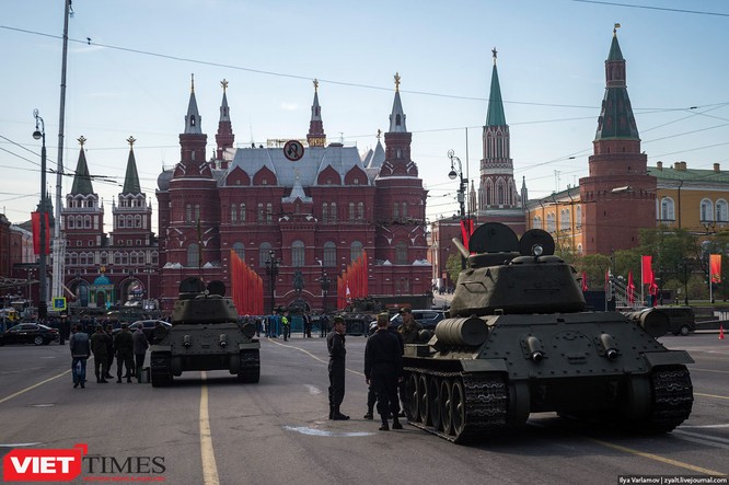 Cận cảnh hậu trường cuộc diễu hành ngày Chiến thắng quân đội Nga ảnh 29