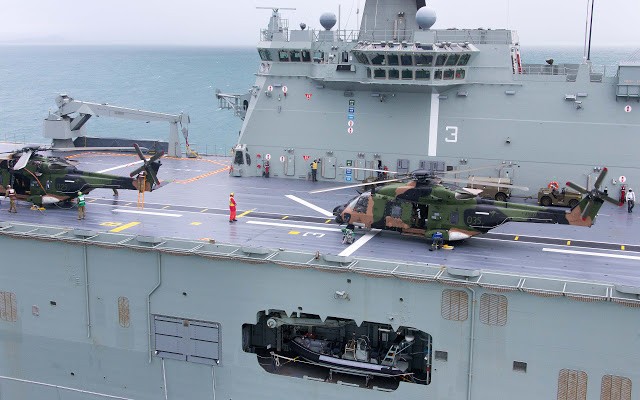 Hải quân Úc diễn tập đổ bộ có sử dụng tàu đổ bộ trực thăng lớp Canberra (Video) ảnh 6