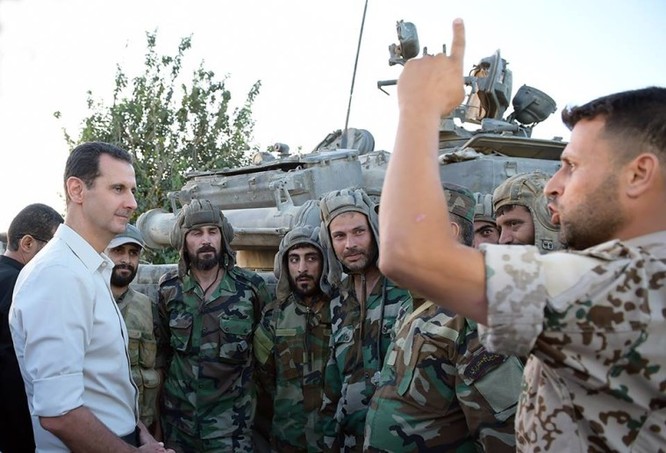 Video: Tổng thống Syria Al Assad thăm chiến trường Đông Ghouta – Damascus ảnh 5