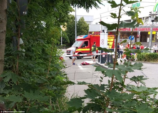Nổ súng tại trung tâm mua sắm ở Munich, 9 người thiệt mạng ảnh 2
