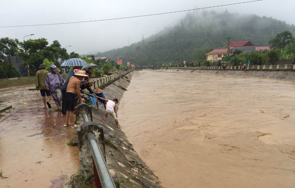 Lào Cai: Lũ lớn làm 13 người chết và mất tích, thiệt hại lên tới 200 tỷ đồng ảnh 10