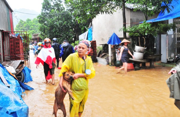 Lào Cai: Lũ lớn làm 13 người chết và mất tích, thiệt hại lên tới 200 tỷ đồng ảnh 5