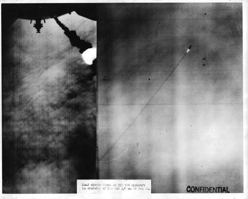 Lần chết hụt kinh hoàng của viên phi công B52 Mỹ tham chiến tại Việt Nam ảnh 3