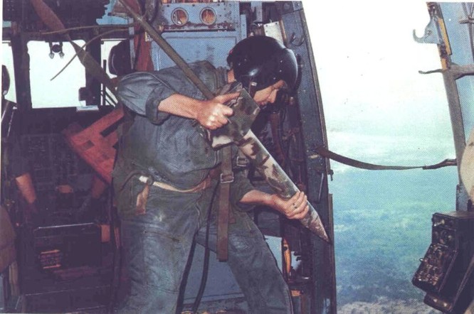 Việt Nam “dắt mũi” B-52 và không quân Mỹ thế nào ảnh 2