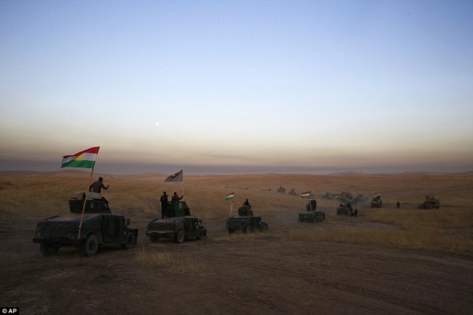 Iraq tổng tấn công giành thành trì Mosul từ tay IS (video) ảnh 15
