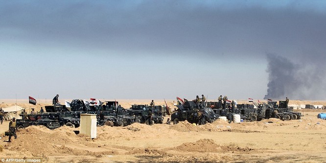Iraq tổng tấn công giành thành trì Mosul từ tay IS (video) ảnh 38