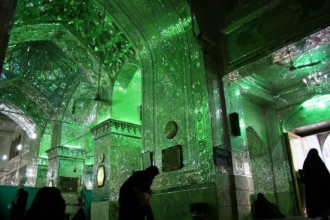 Lăng mộ ánh sáng tuyệt mỹ bậc nhất của vương quốc Ba Tư cổ ảnh 3