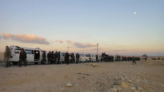 Quân đội Syria dồn binh lực, chuẩn bị phản kích tái chiếm Palmyra ảnh 1
