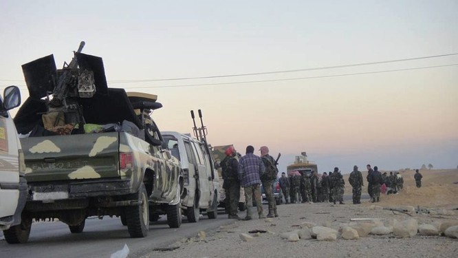 Quân đội Syria dồn binh lực, chuẩn bị phản kích tái chiếm Palmyra ảnh 6