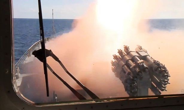 Chiến cuộc Syria: Nga tự tin rút tàu sân bay, bớt binh lực ảnh 14