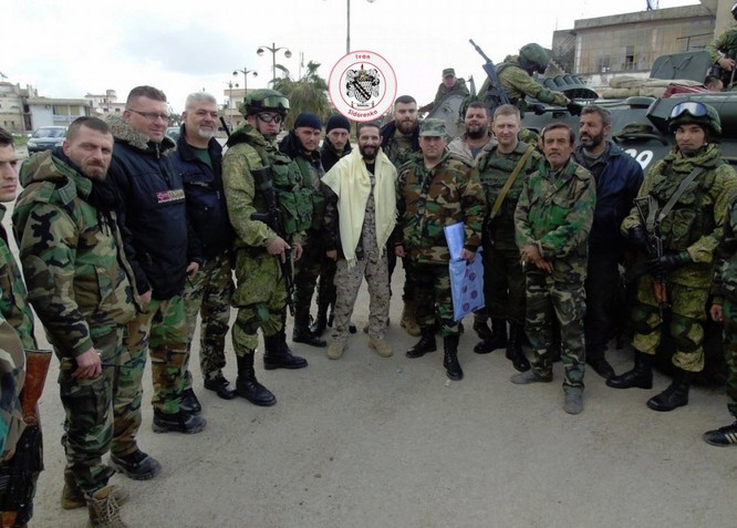 Chiến sự Syria: Lính Nga ở tiền tuyến (ảnh) ảnh 10
