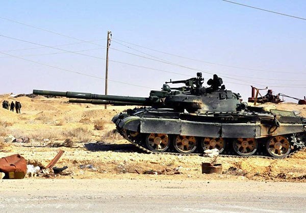 Chiến sự Palmyra: Cận cảnh quân đội Syria phản công IS, tái chiếm thành cổ ảnh 2