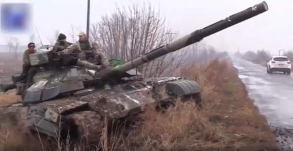 Chiến sự Ukraine: Giao tranh Donetsk bùng phát ác liệt, dân quân chiếm xe tăng T-64BM của Kiev ảnh 1