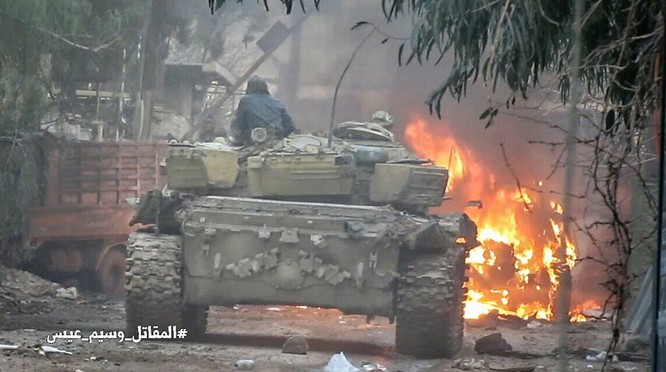 Chiến sự Syria: Hơn trăm lính chính phủ và phiến quân tử trận ở ngoại vi Damascus ảnh 5