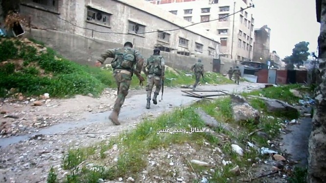 Chiến sự Syria: Hơn trăm lính chính phủ và phiến quân tử trận ở ngoại vi Damascus ảnh 6